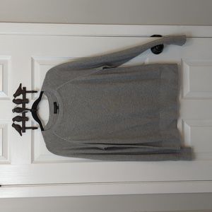 Long-sleeved knit shirt with UV resistance